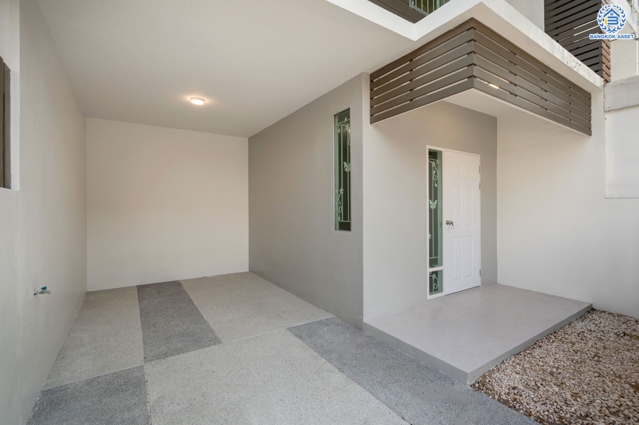 บ้านมือสองตกแต่งใหม่ ม.อารียา เดอะคัลเลอร์ เกษตร1 เนื้อที่ 21.1 ตร.ว. ฟังก์ชัน 3 ห้องนอน 2 ห้องน้ำ จอดรถได้ 1 คัน ชีวิตแสนสงบ สภาพแวดล้อมเยี่ยม เชื่อมต่อ ถ.ประเสริฐมนูกิจ, ถ.เกษตร-นวมินทร์ ใกล้ ม.เกษตร, รถไฟฟ้าสายสีเขียว "สถานีเสนานิคม" และทางด่วน "ฉลองรัช"